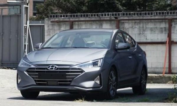 Hyundai Elantra rò rỉ ảnh trước thềm sự kiện ra mắt vào tháng 8 tới. Ảnh: Carscoops. 